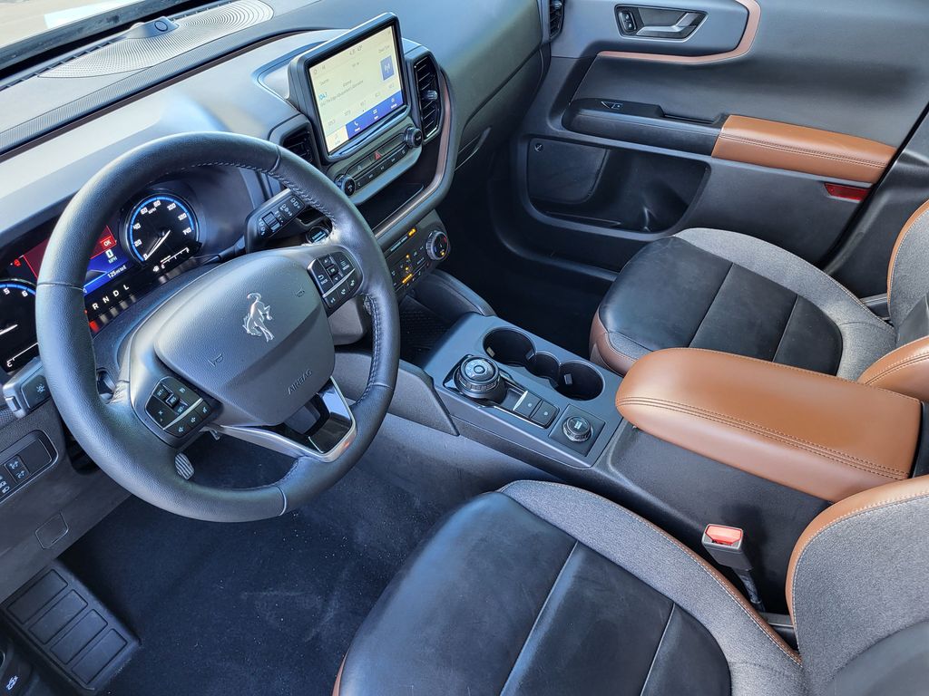 2022 Ford Bronco Sport Outer Banks photo 3