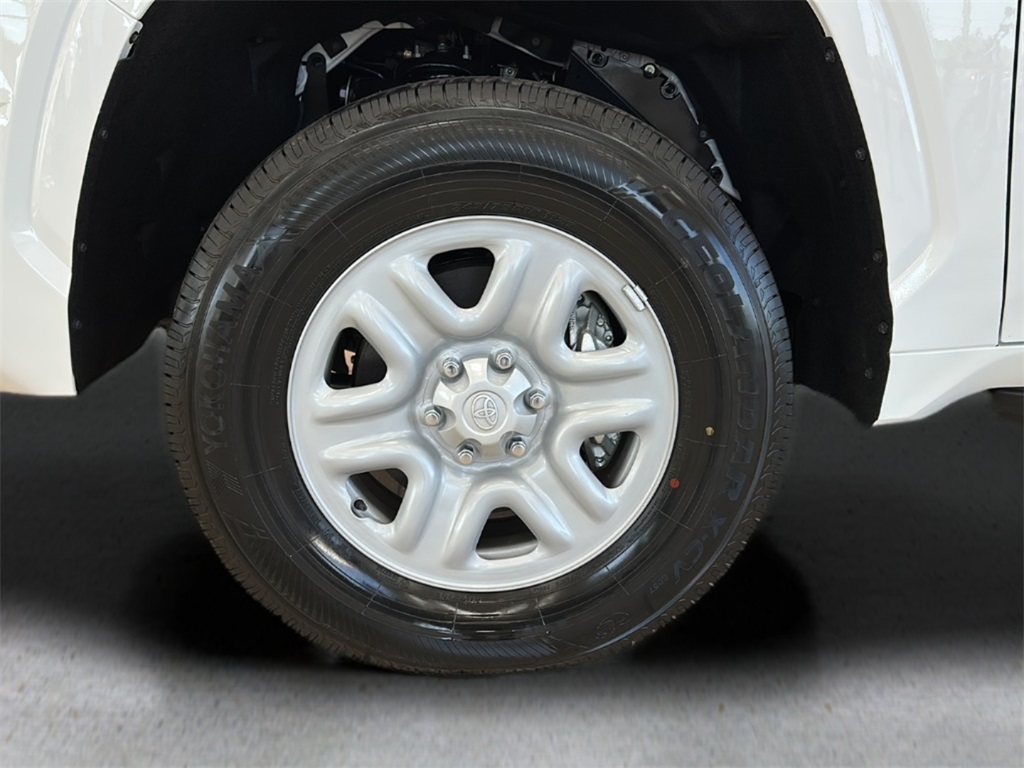 2025 Toyota Tundra SR Double Cab photo 25