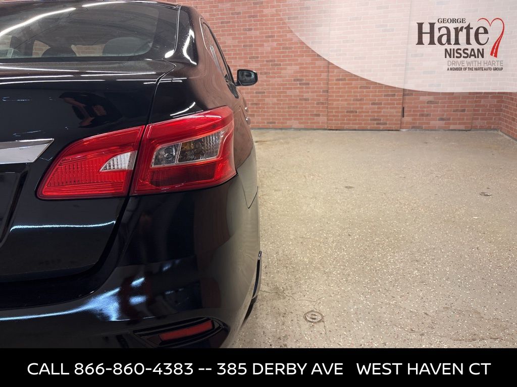 2017 Nissan Sentra S photo 33