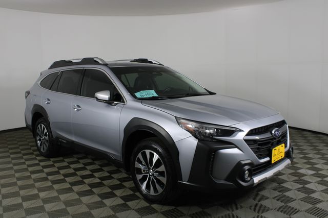 2025 Subaru Outback Touring's photo
