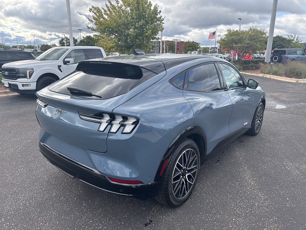2024 Ford Mustang Mach-E Premium photo 3