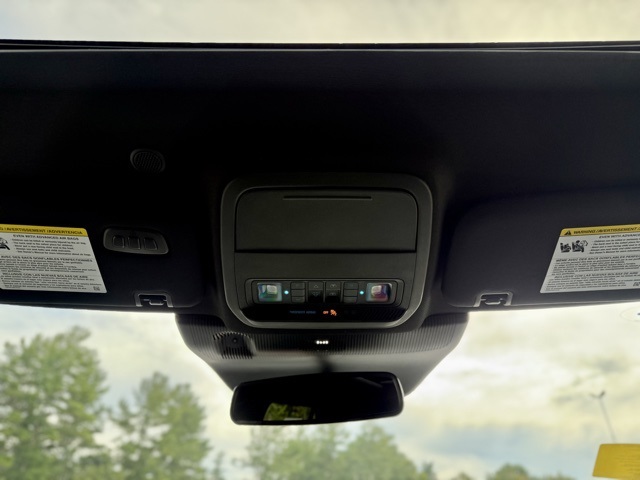 2025 Ford Explorer ST photo 20