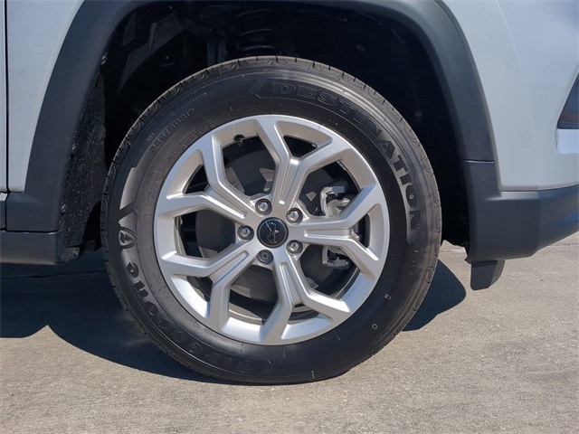 2025 Jeep Compass North Edition Latitude photo 9