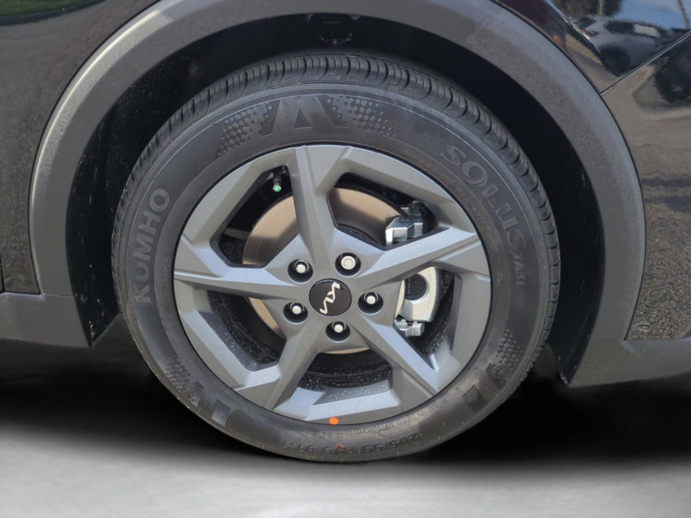 2025 Kia K4 LXS photo 9