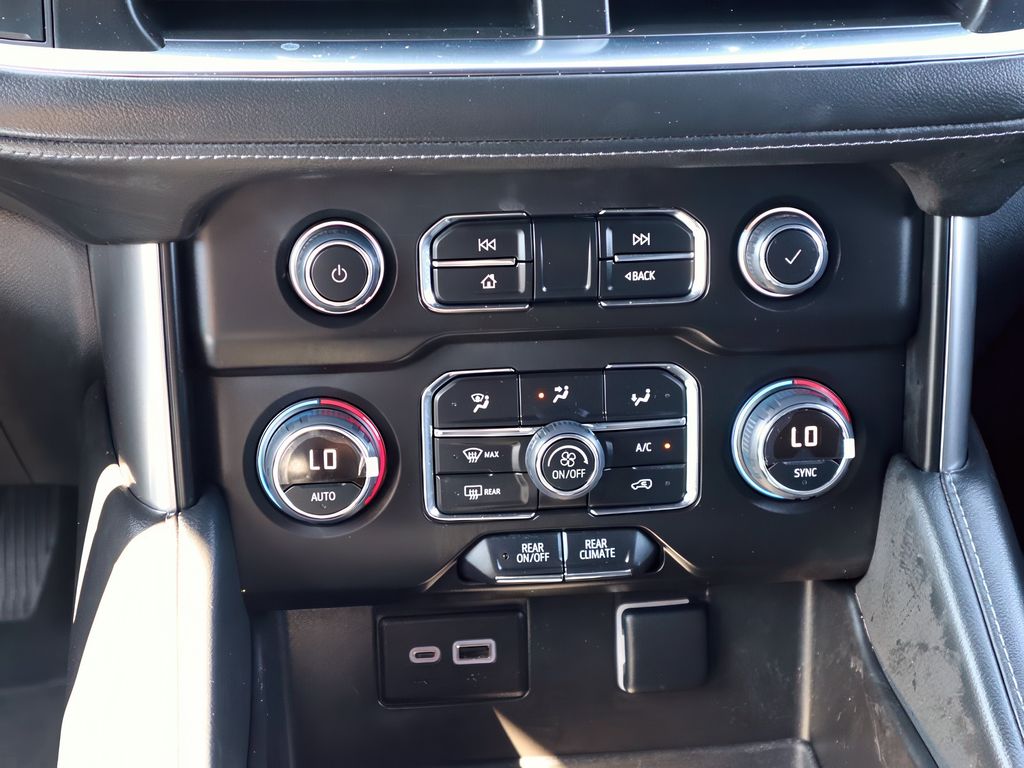 2024 Chevrolet Suburban 1500 LS photo 15