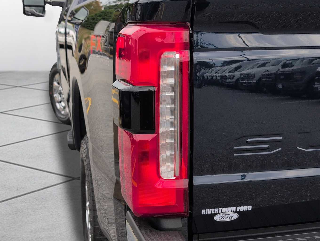 2025 Ford F-250 Lariat photo 16