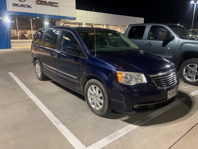 Used 2014 Chrysler Town & Country Touring with VIN 2C4RC1BG3ER272151 for sale in Kearney, NE
