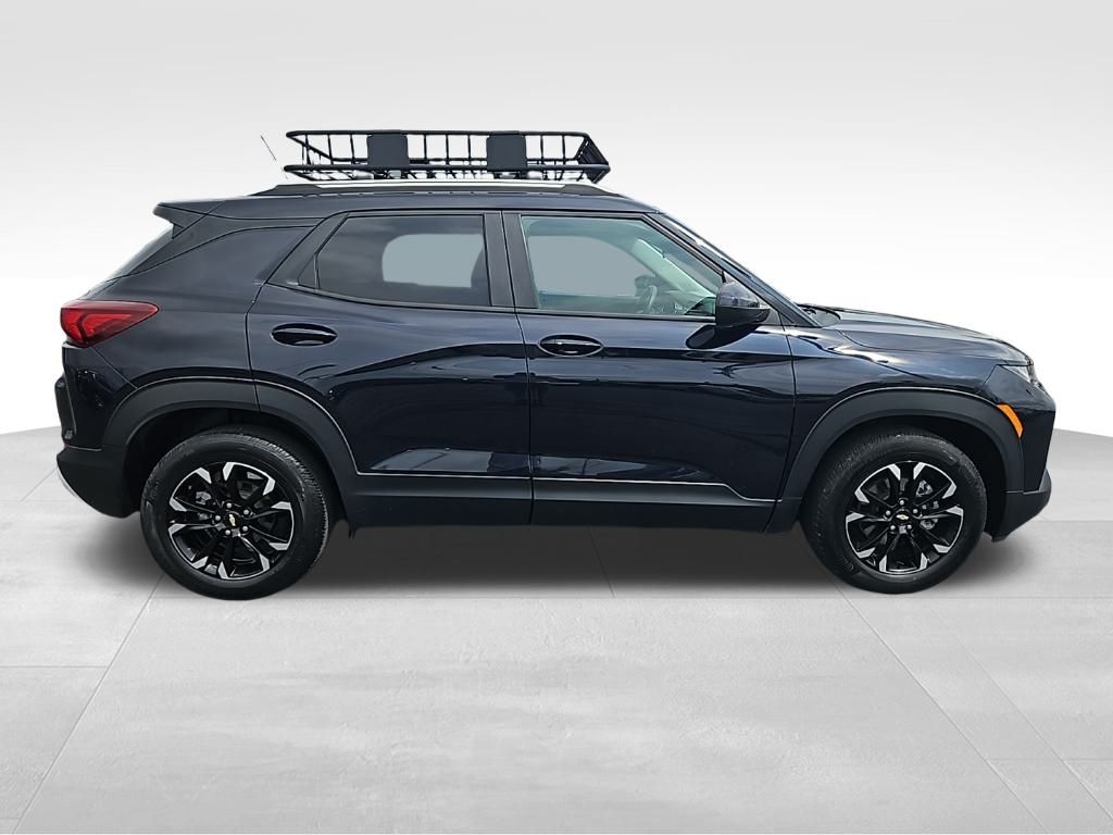 2021 Chevrolet Trailblazer LT photo 3