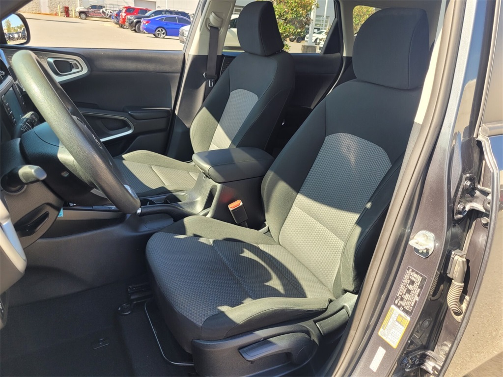2021 Kia Soul LX photo 5
