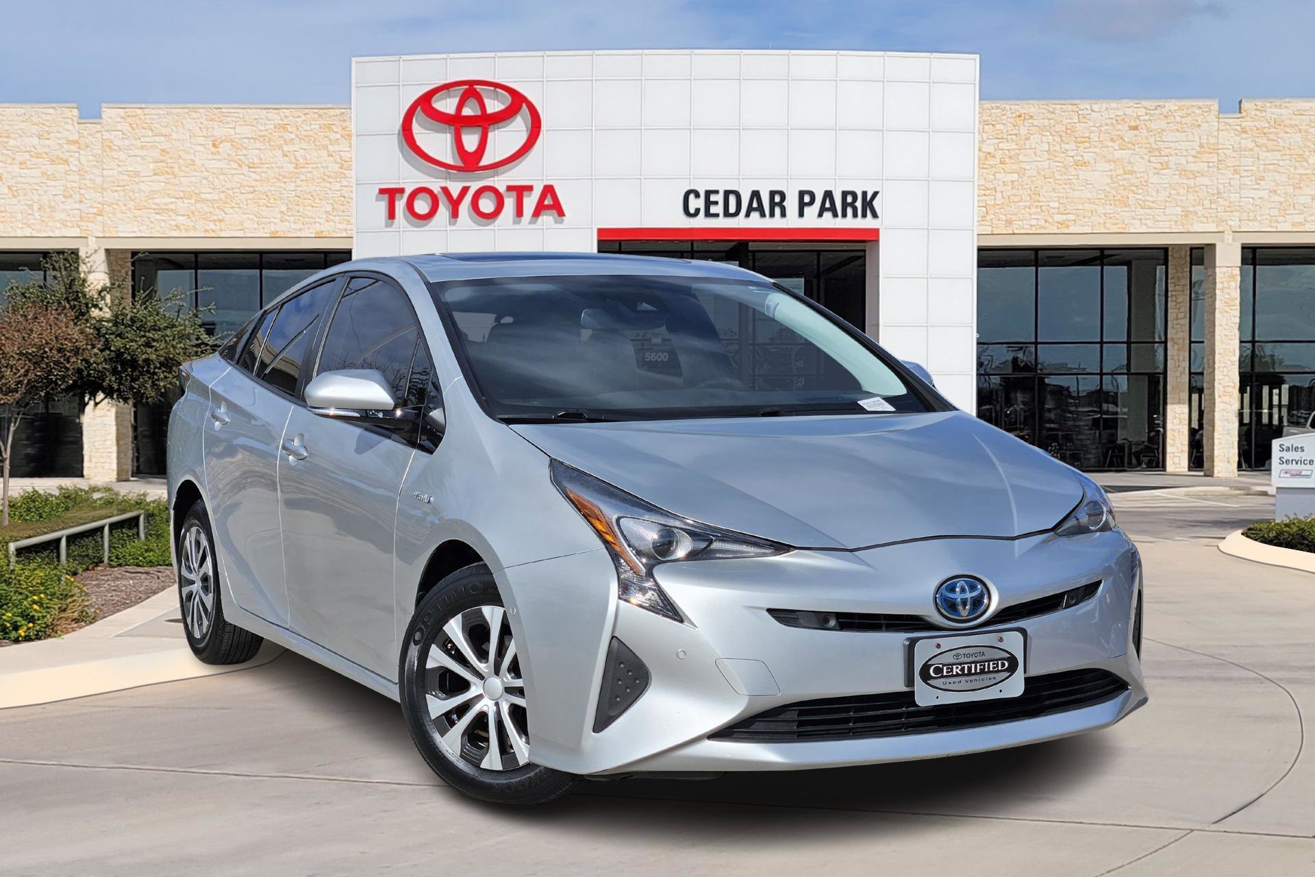 2017 Toyota Prius Four's photo