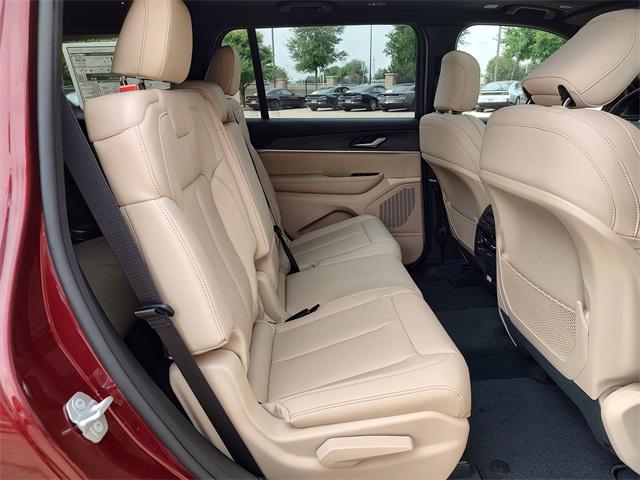 2025 Jeep Grand Cherokee Limited photo 28