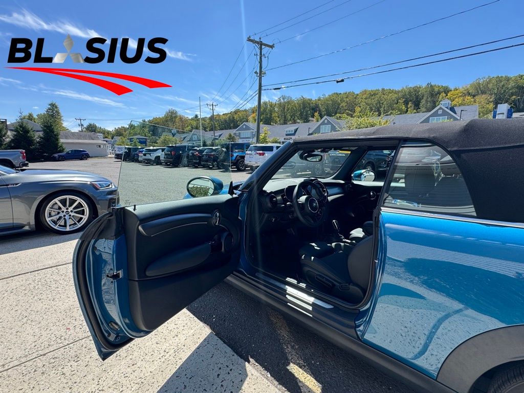 2023 Mini Cooper Convertible S photo 6