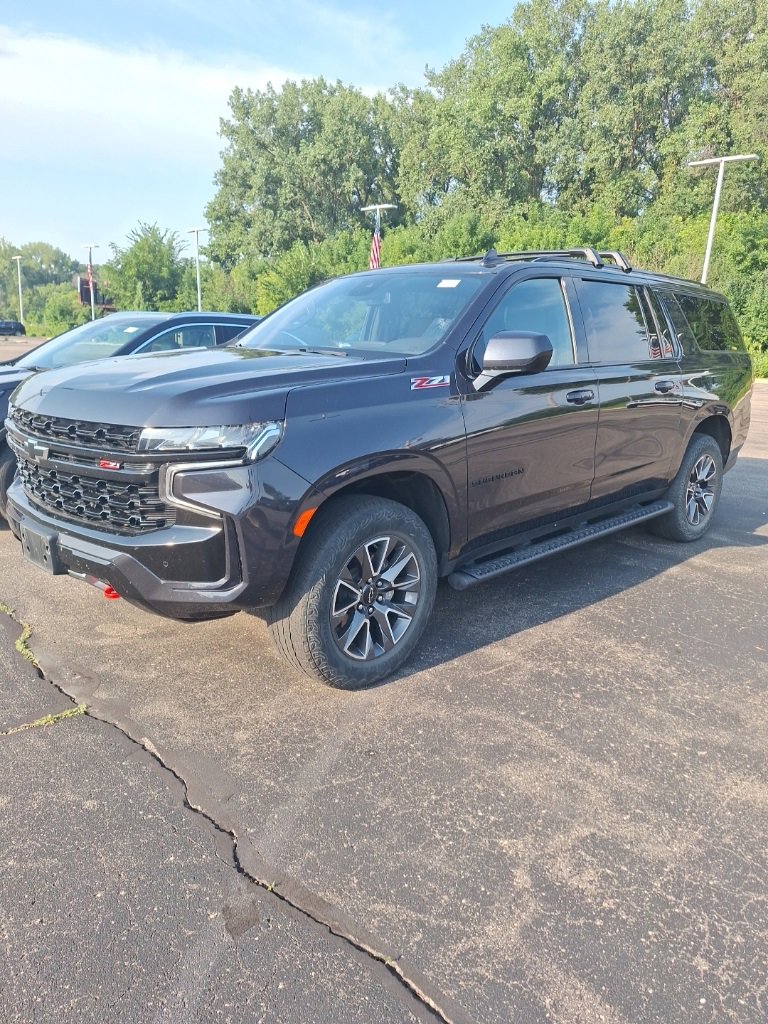 2024 Chevrolet Suburban Z71 photo 3