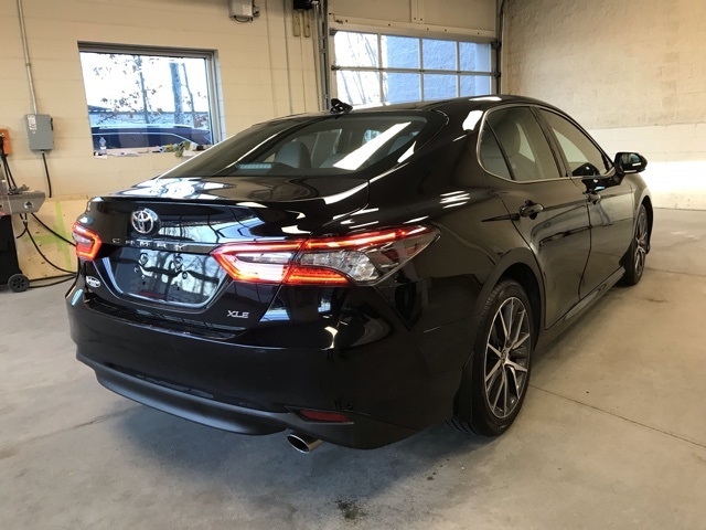 2023 Toyota Camry XLE photo 3