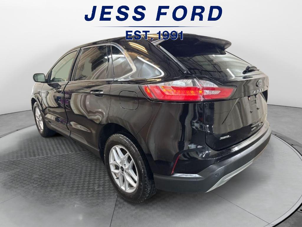 2024 Ford Edge SEL photo 2