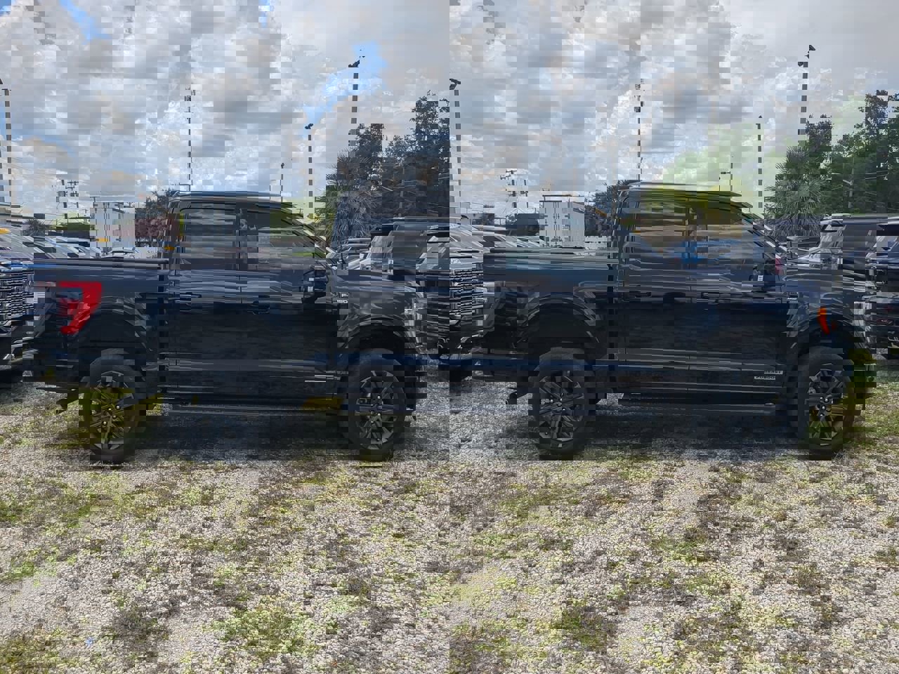 2023 Ford F-150 XL photo 3