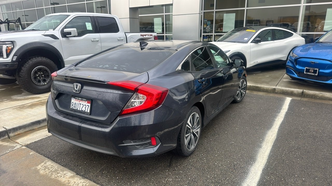 2017 Honda Civic EX-T photo 2