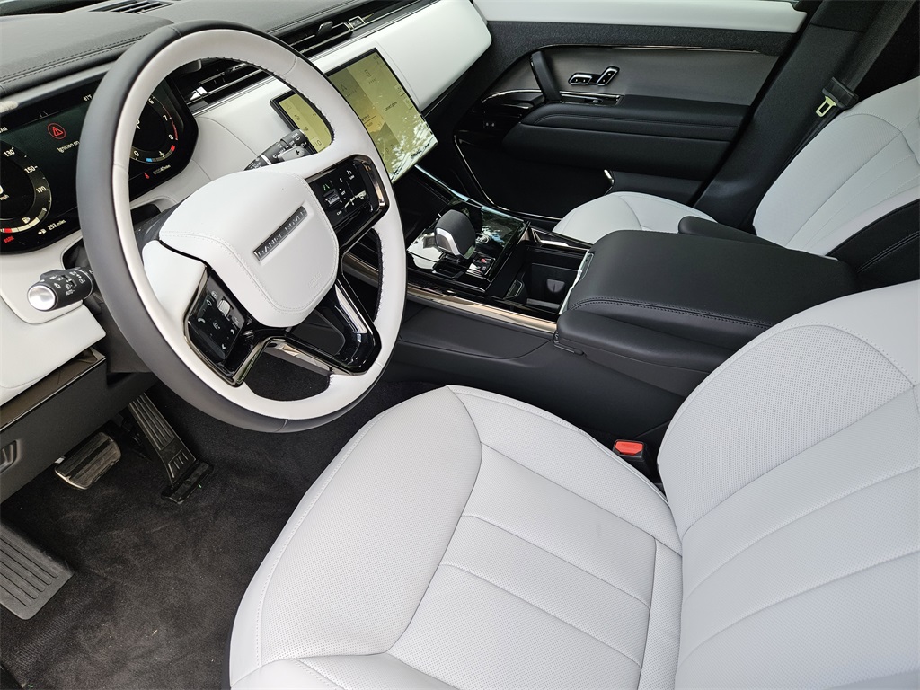 2025 Land Rover Range Rover Sport SE photo 11