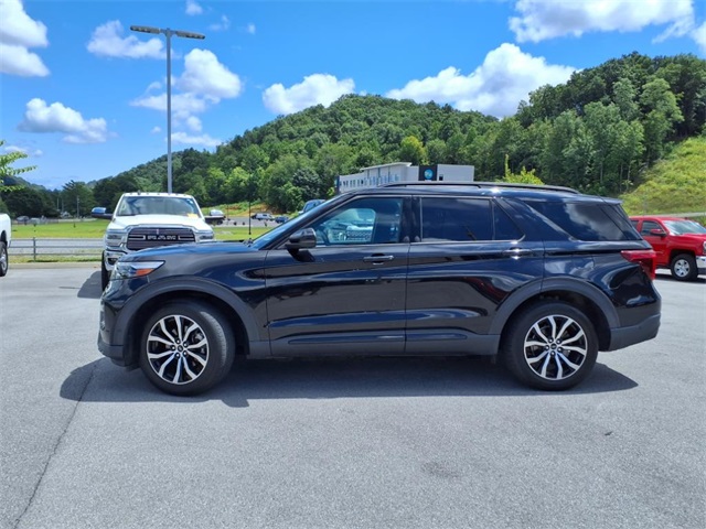 2021 Ford Explorer ST photo 3