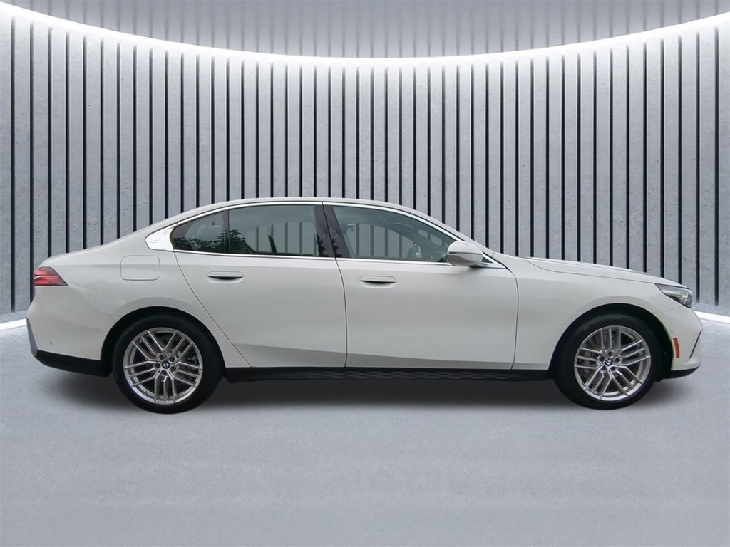 2025 Bmw 530i photo 2