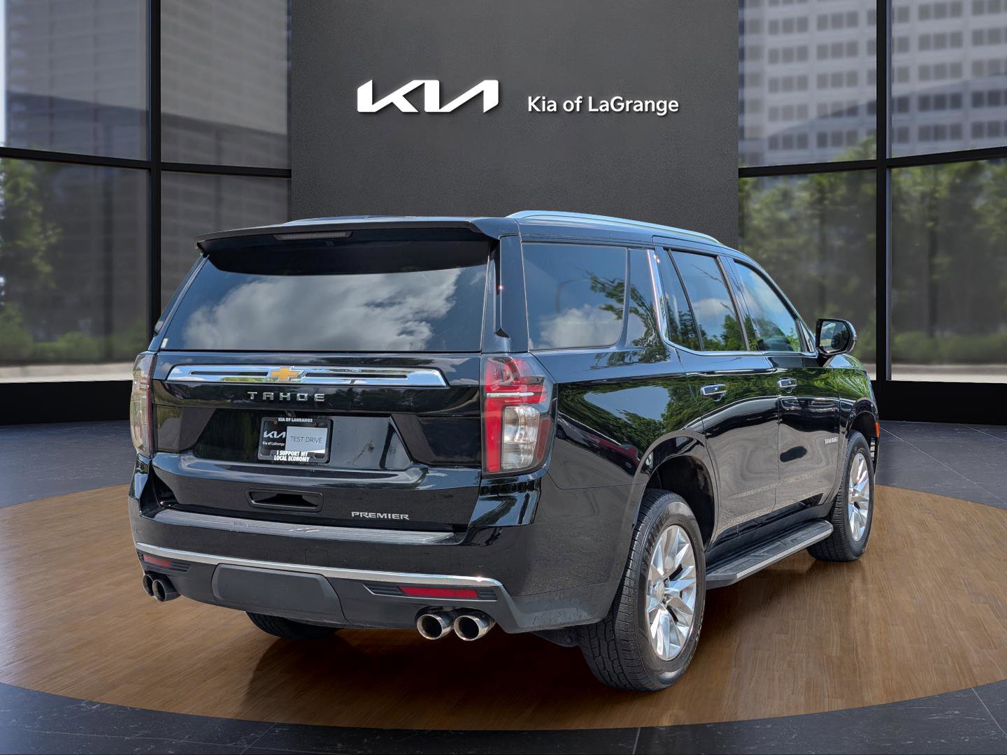 2023 Chevrolet Tahoe Premier photo 4
