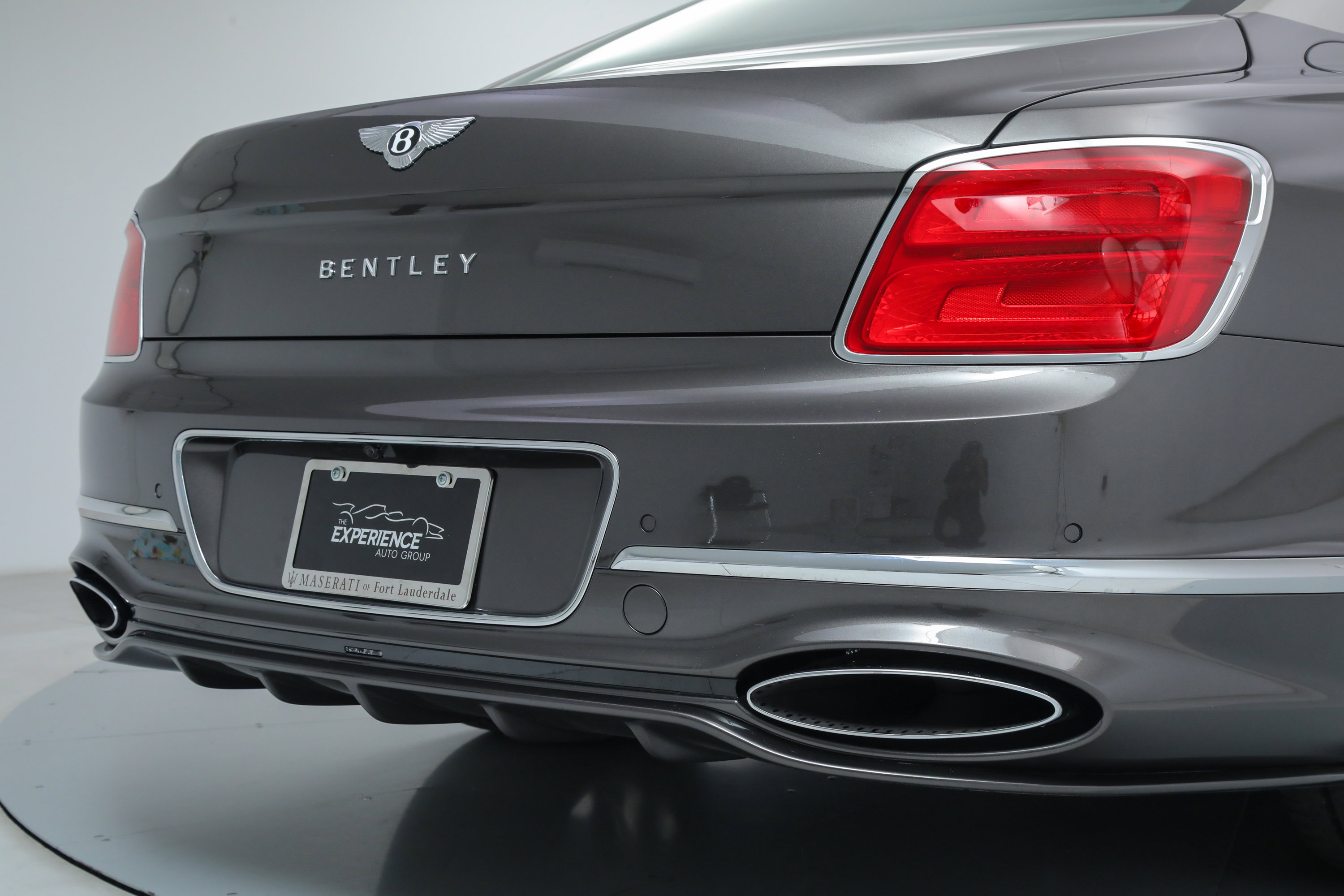 2025 Bentley Flying Spur Mulliner photo 14
