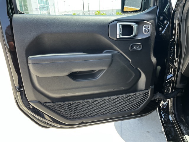 2025 Jeep Wrangler Sport S photo 15