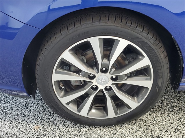 2019 Hyundai Elantra GT Base photo 6