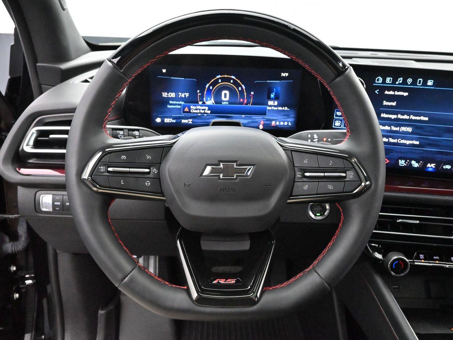 2024 Chevrolet Traverse RS photo 14