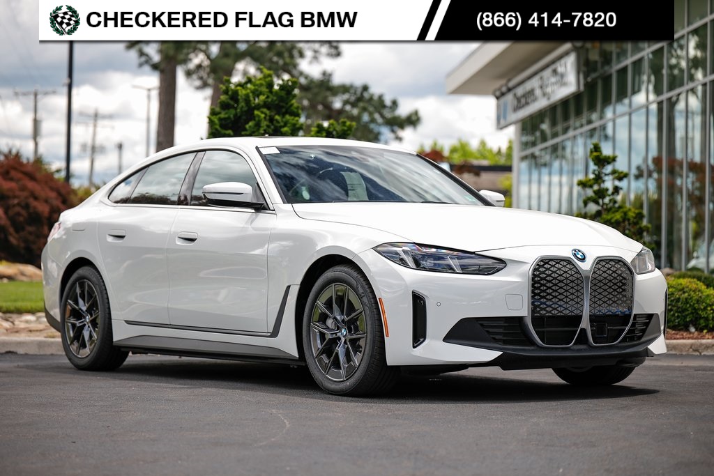 New 2025 Alpine White BMW xDrive40 image 1