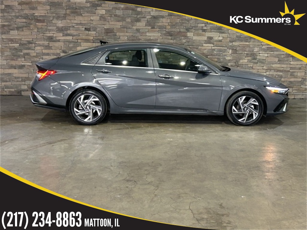 2025 Hyundai Elantra SEL's photo