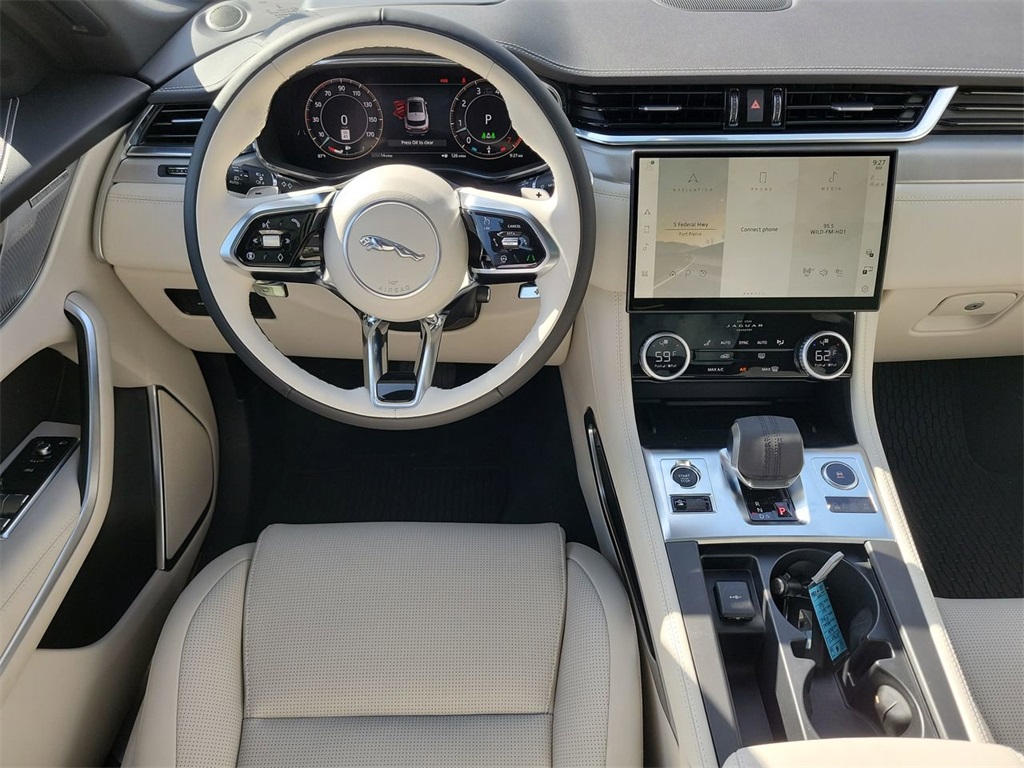 2026 Jaguar F-PACE P400 R-Dynamic S photo 17