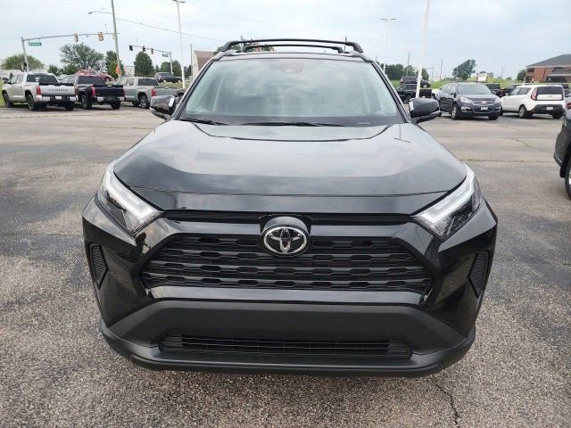 2025 Toyota RAV4 XLE photo 2