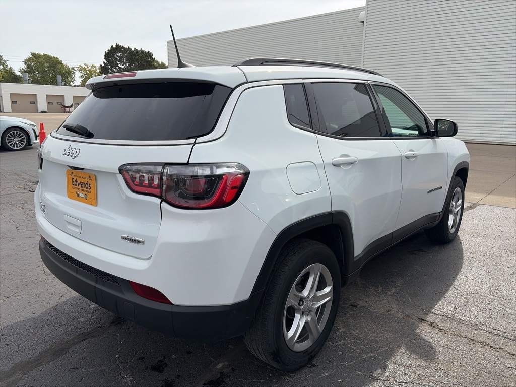 2023 Jeep Compass North Edition Latitude photo 3