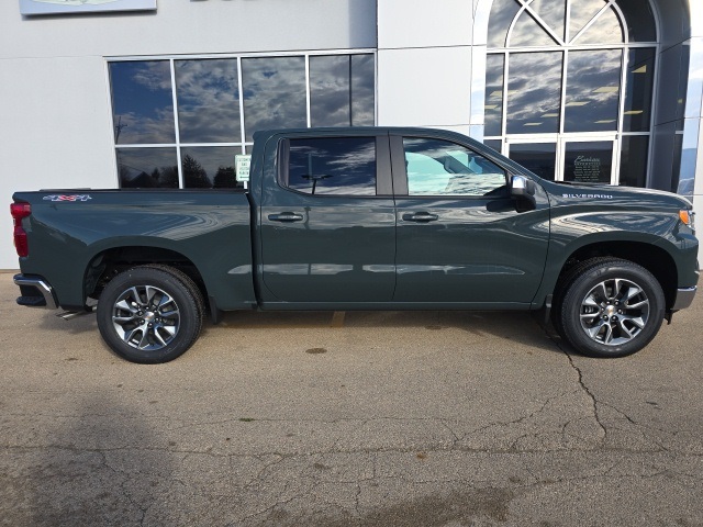 2026 Chevrolet Silverado 1500 LT photo 3