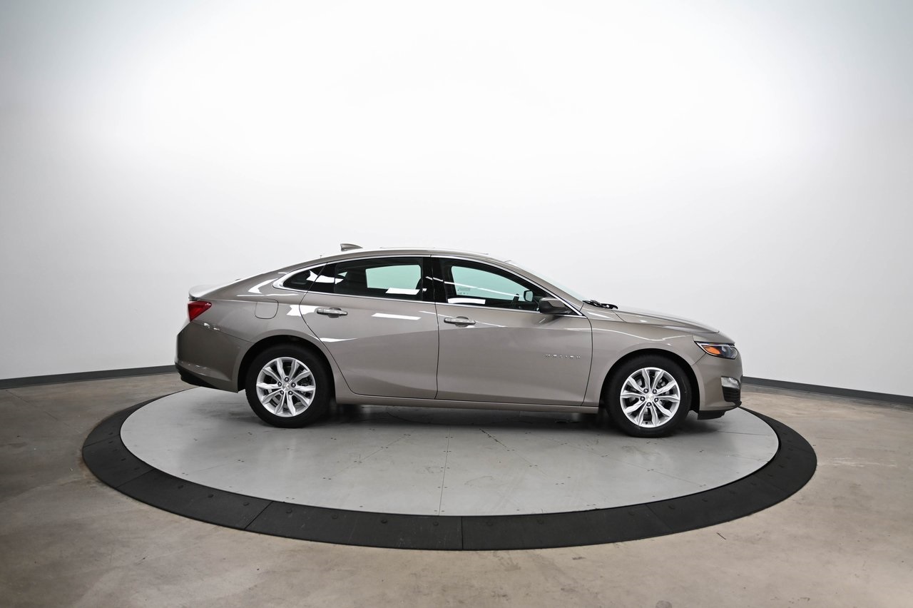 2023 Chevrolet Malibu 1LT photo 4