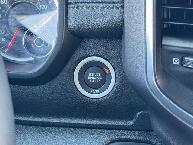 2025 Ram 1500 Laramie photo 12