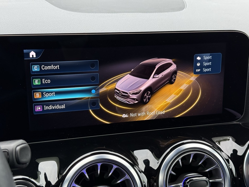 2025 Mercedes Benz GLA 250 photo 3