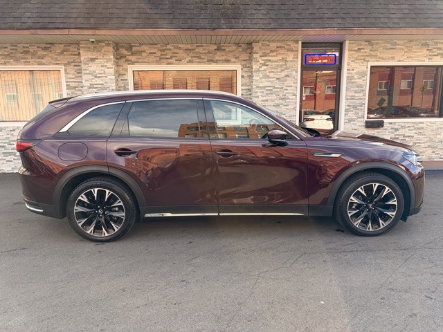 2024 Mazda CX-90 Premium photo 3