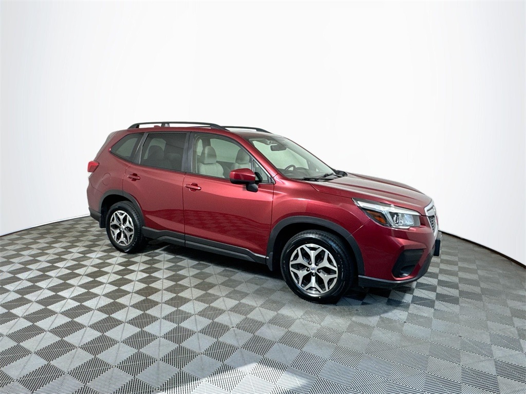 2020 Subaru Forester Premium photo 5