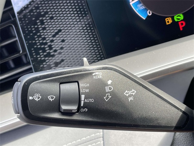 2025 Volkswagen Tiguan SE R-Line Black photo 25