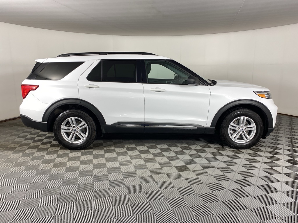 2021 Ford Explorer XLT photo 9