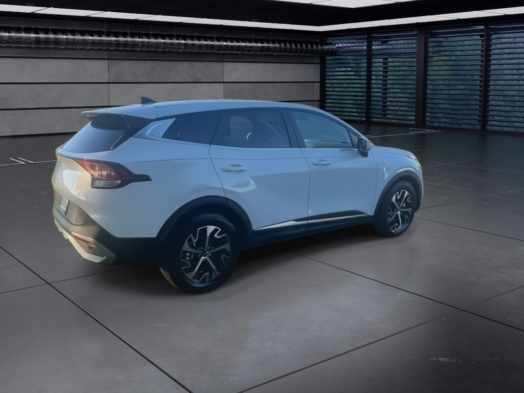 2023 Kia Sportage EX photo 3