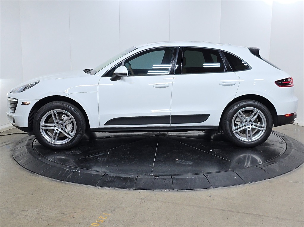 2015 Porsche Macan S photo 10