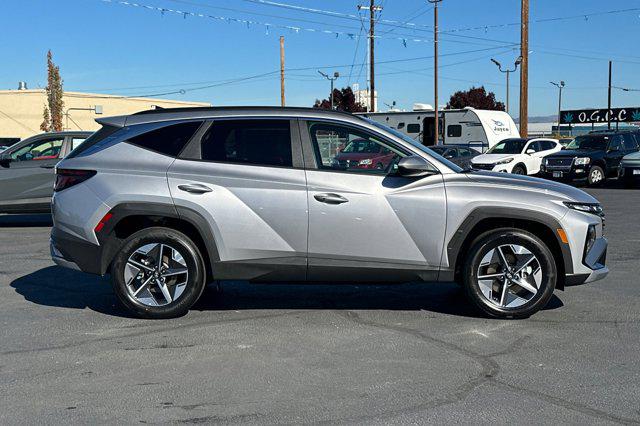 2026 Hyundai Tucson Hybrid SEL photo 3