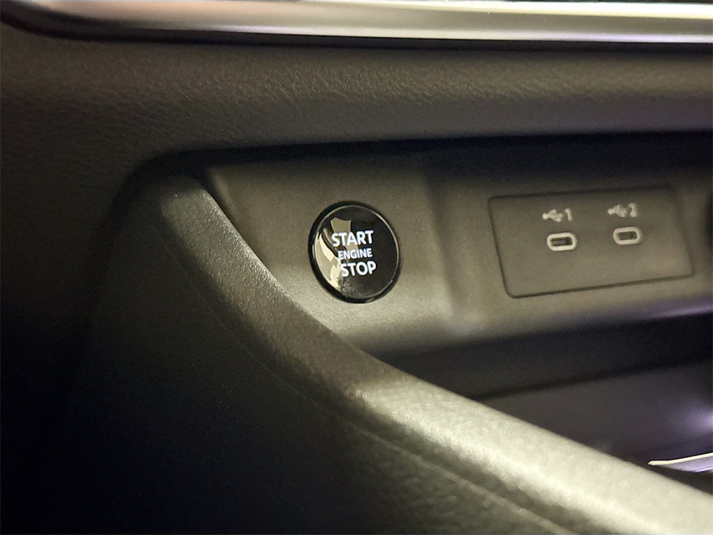 2026 Nissan Rogue SV photo 33