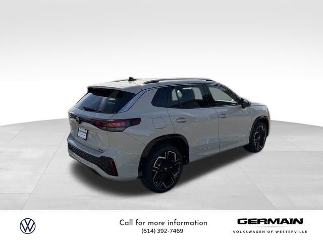 2026 Volkswagen Tiguan SEL R-Line photo 4