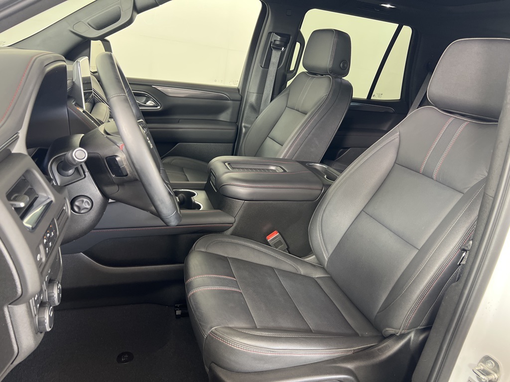 2023 Chevrolet Tahoe RST photo 2