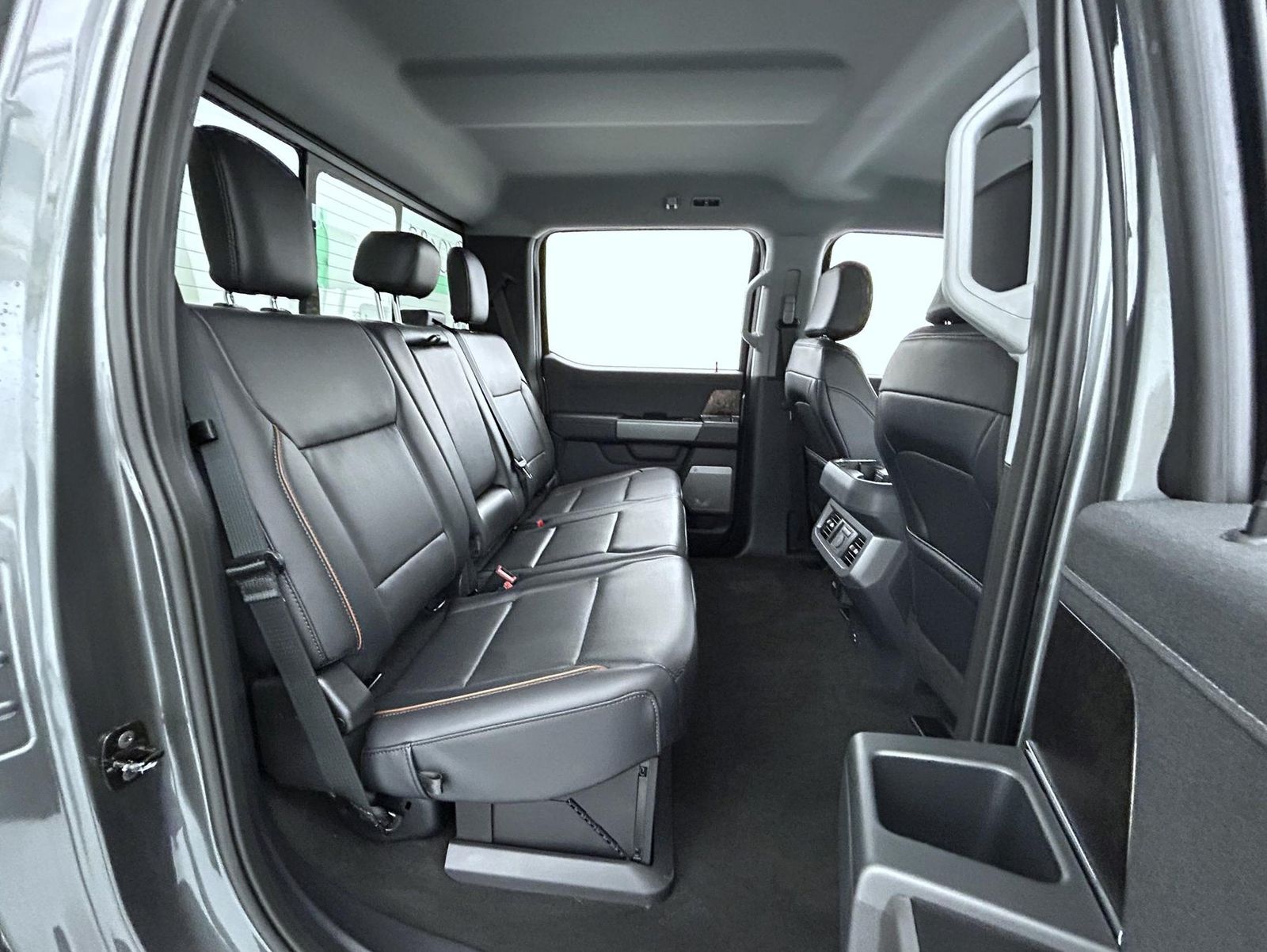2026 Ford F-250 photo 17