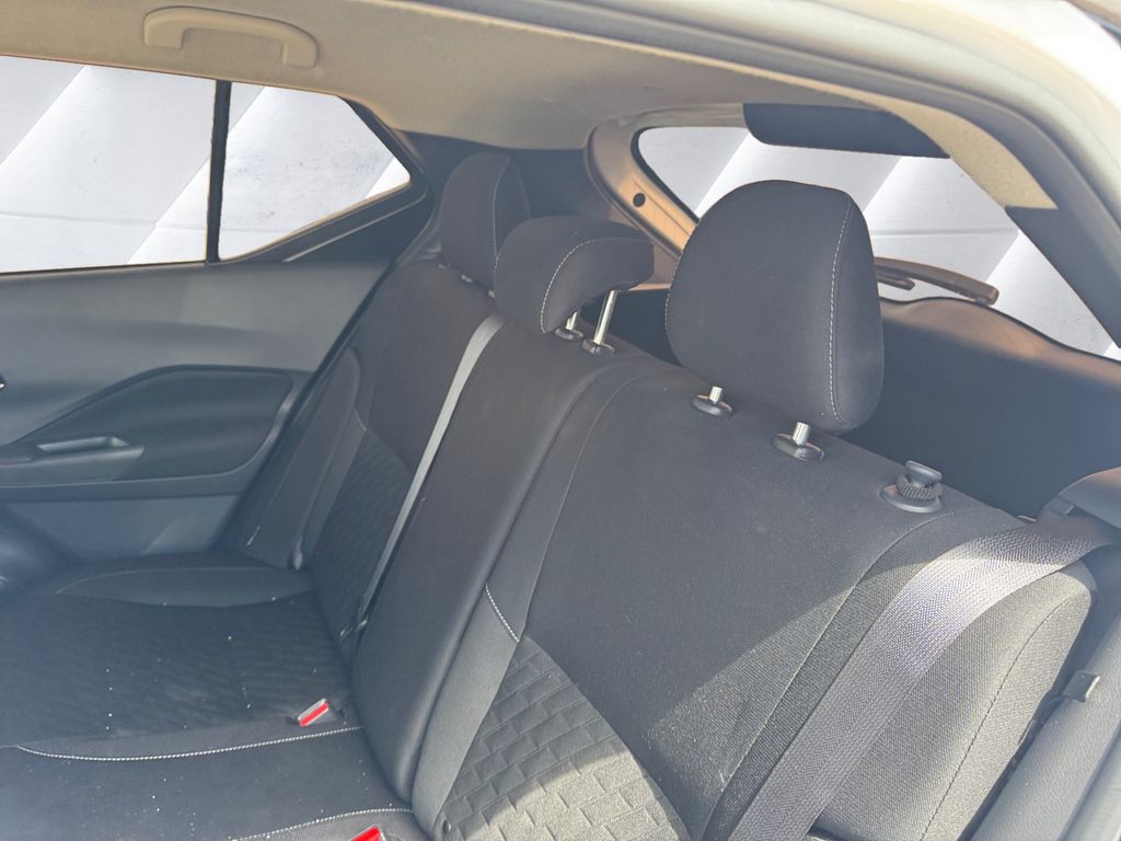 2024 Nissan Kicks SV photo 17